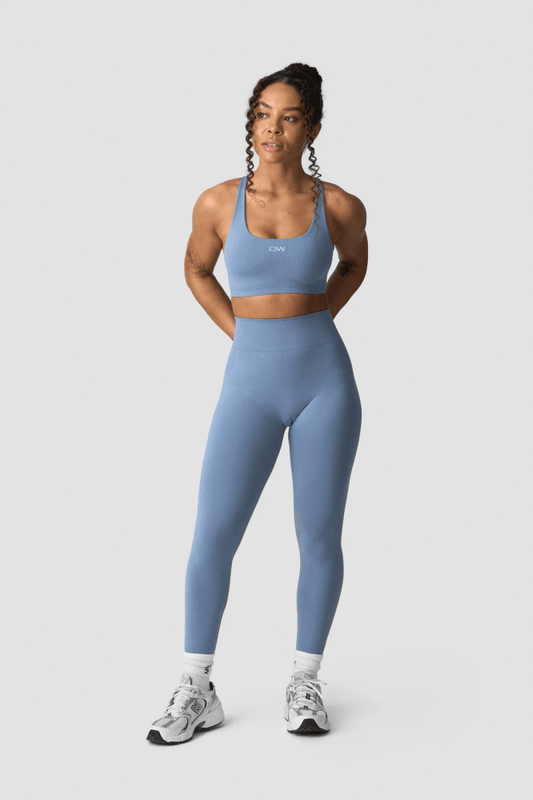 Smooth Seamless Tigh